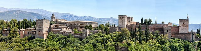 alhambra-1285842_640